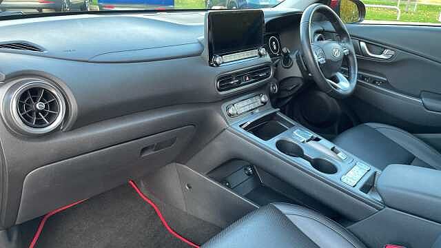 Hyundai KONA 64kWh Ultimate SUV 5dr Electric Auto (10.5kW Charger) (204 ps)
