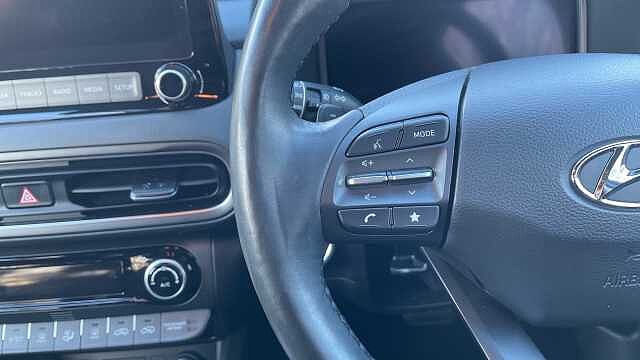 Hyundai KONA 1.6 h-GDi Premium SUV 5dr Petrol Hybrid DCT Euro 6 (s/s) (141 ps)
