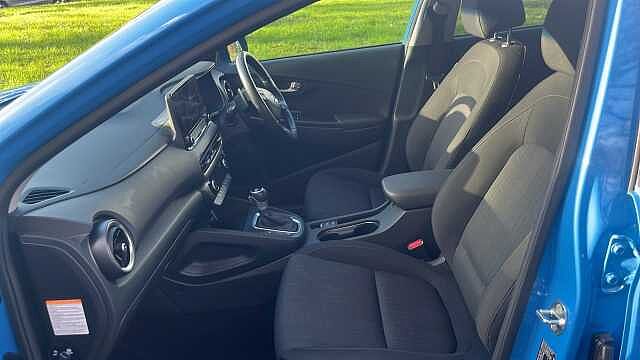 Hyundai KONA 1.6 h-GDi Premium SUV 5dr Petrol Hybrid DCT Euro 6 (s/s) (141 ps)