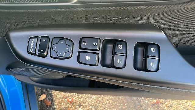 Hyundai KONA 1.6 h-GDi Premium SUV 5dr Petrol Hybrid DCT Euro 6 (s/s) (141 ps)