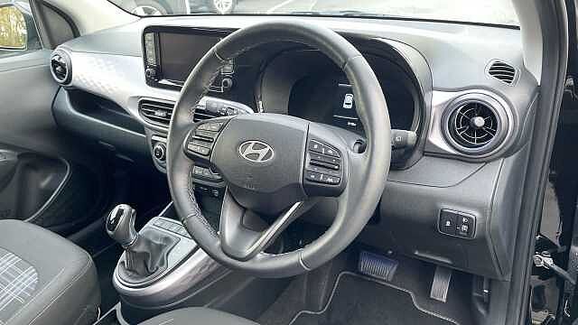 Hyundai i10 1.0 Premium Hatchback 5dr Petrol Auto Euro 6 (s/s) (63 ps)