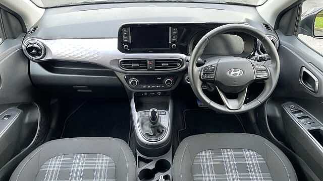 Hyundai i10 1.0 Premium Hatchback 5dr Petrol Auto Euro 6 (s/s) (63 ps)