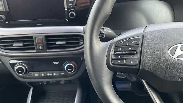 Hyundai i10 1.0 Premium Hatchback 5dr Petrol Auto Euro 6 (s/s) (63 ps)