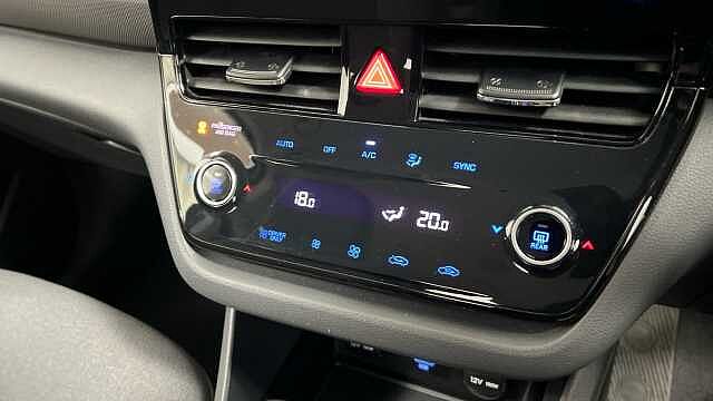 Hyundai IONIQ 1.6 h-GDi SE Connect Hatchback 5dr Petrol Hybrid DCT Euro 6 (s/s) (141 ps)