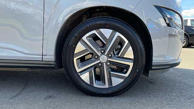 Hyundai KONA 39kWh SE Connect SUV 5dr Electric Auto (10.5kW Charger) (136 ps)