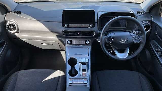 Hyundai KONA 39kWh SE Connect SUV 5dr Electric Auto (10.5kW Charger) (136 ps)