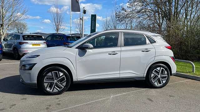 Hyundai KONA 39kWh SE Connect SUV 5dr Electric Auto (10.5kW Charger) (136 ps)