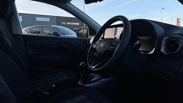 Hyundai i10 1.2 Premium Hatchback 5dr Petrol Auto Euro 6 (s/s) (79 ps)