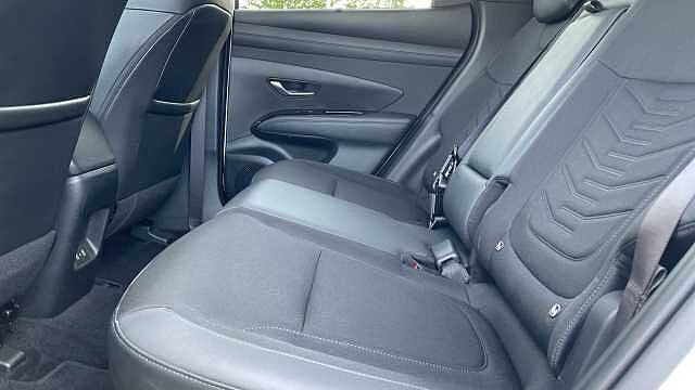 Hyundai TUCSON 1.6 T-GDi 13.8kWh Premium SUV 5dr Petrol Plug-in Hybrid Auto 4WD Euro 6 (s/s) (2