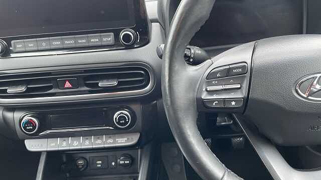 Hyundai KONA 1.0 T-GDi MHEV Premium SUV 5dr Petrol Hybrid Manual Euro 6 (s/s) (120 ps)