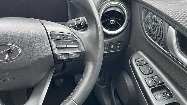 Hyundai KONA 1.0 T-GDi MHEV Premium SUV 5dr Petrol Hybrid Manual Euro 6 (s/s) (120 ps)